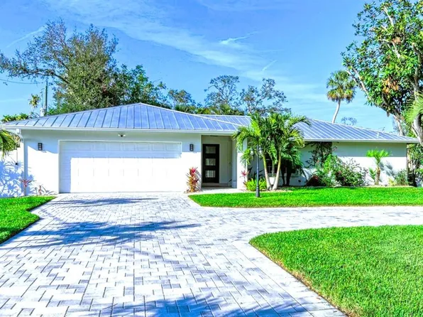 405 Magellan Dr, Sarasota, FL 34243