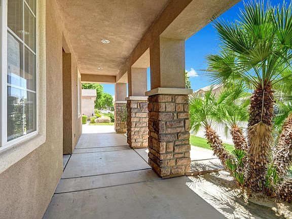 2nd image of 40260 Padova Dr