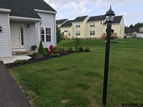 2nd image of 3C Breezy Pointe Dr