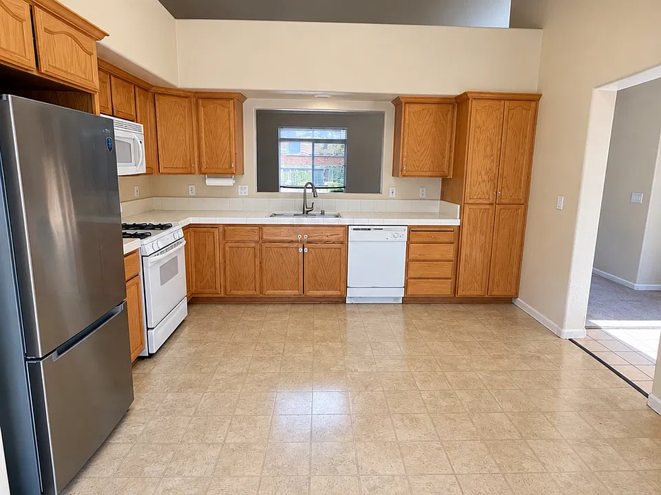 2627 Blossom Cir