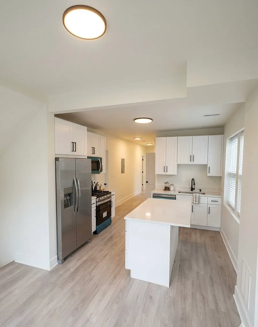 3 bed, 1400 sqft, $2,400 — Photo 3