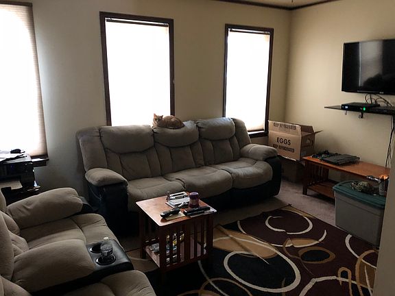 3rd image of 613 Spring St #2