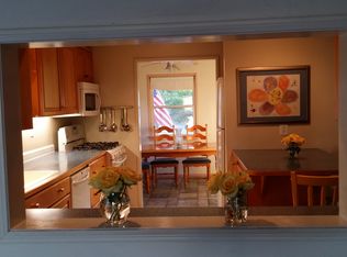 9427 Palm Ln, Fontana, CA 92335