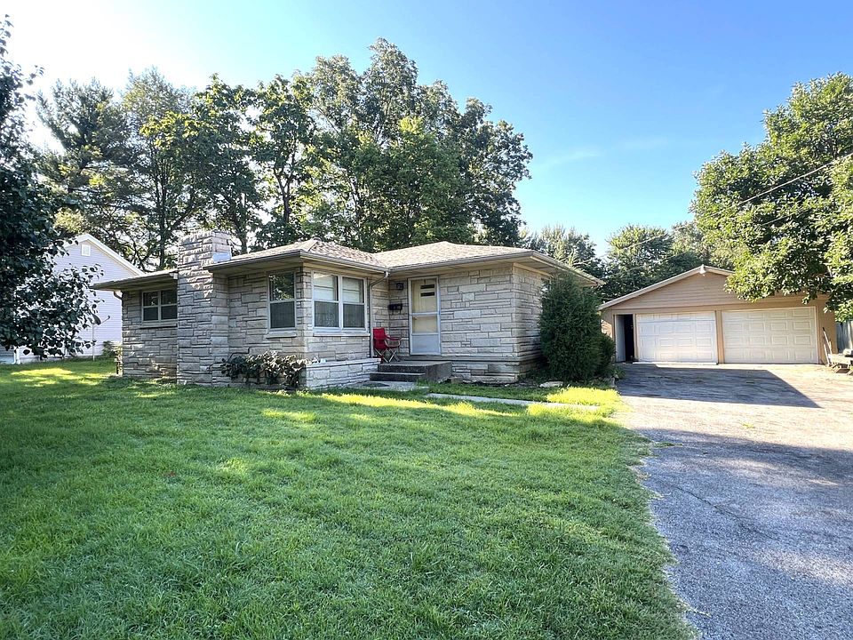 1st image of 710 Oakwood Dr