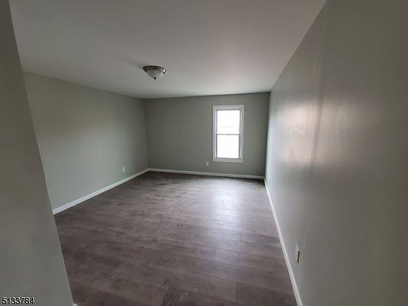 4th image of 23 Leo Pl Floor 3
