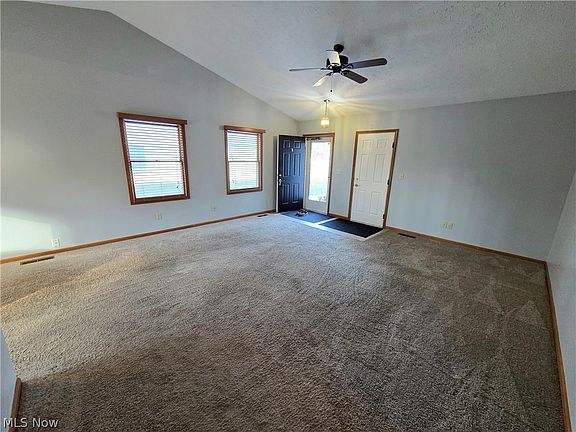 4th image of 2232 Candlewood Dr