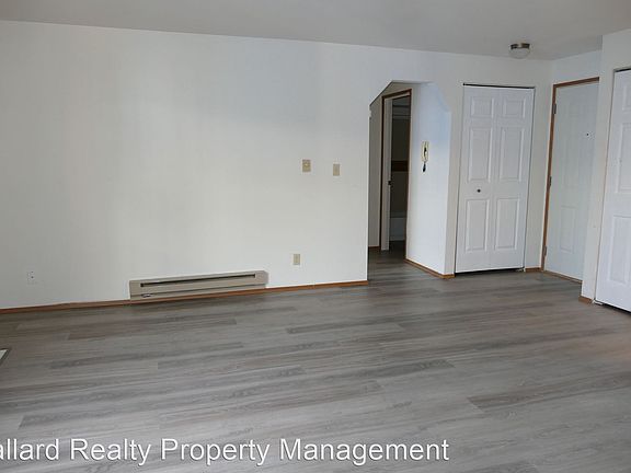 4th image of 12314 32nd Ave NE #204