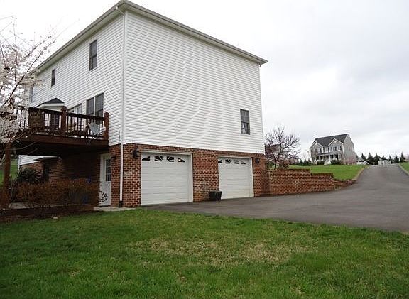 2nd image of 1359 A P Hill Pl