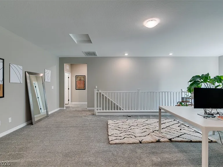 8160 Skye Desert Dr — Photo 32