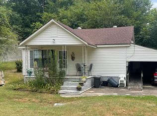 502 Montclair Dr, Rossville, GA 30741