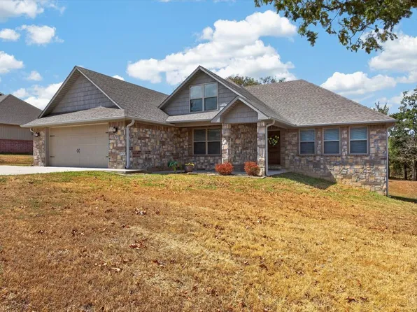 301 Eagle Crst, Poteau, OK 74953