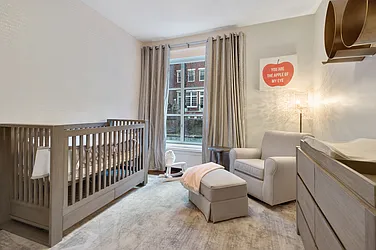 Rented by R New York