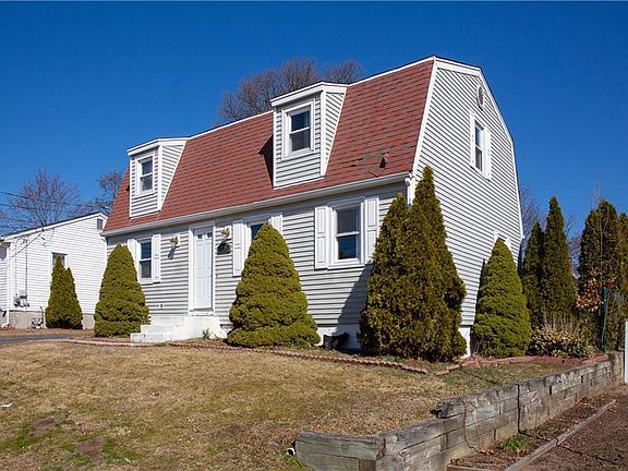 3rd image of 49 Oakdale Ave