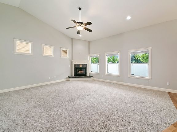 5th image of 1941 W Placer Creek Ct