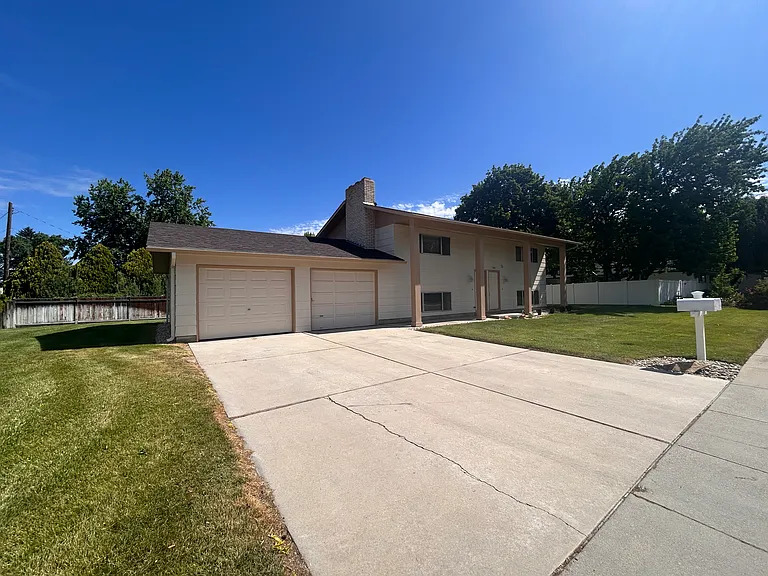 9188 W Dalton Pl — Photo 3