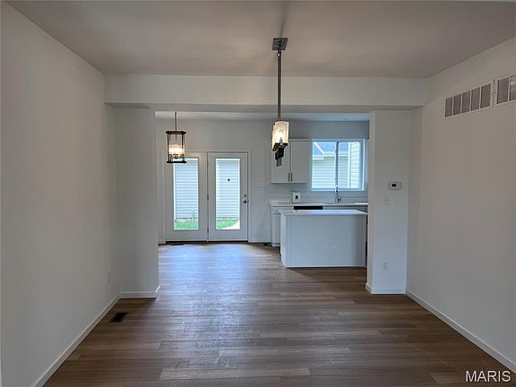 3rd image of 7121 Trainor Pl