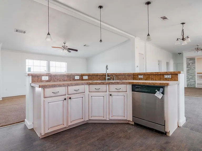 1504 N County Road 1068 — Photo 9