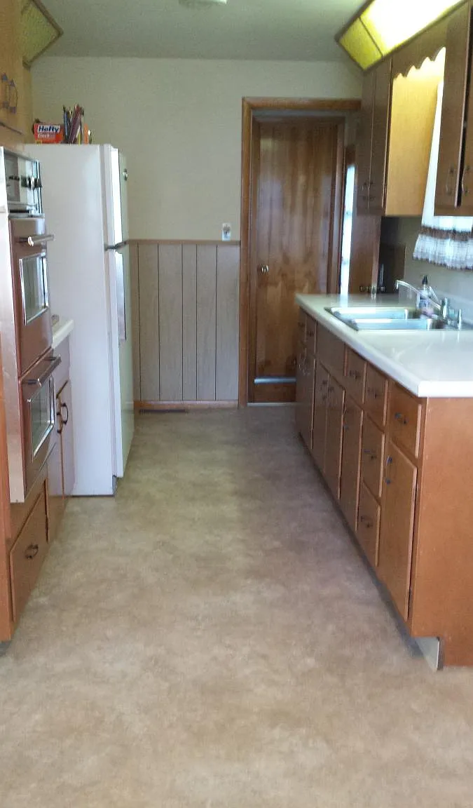 3 bed, 1.5 bath, 1066 sqft, $1,550 — Photo 4