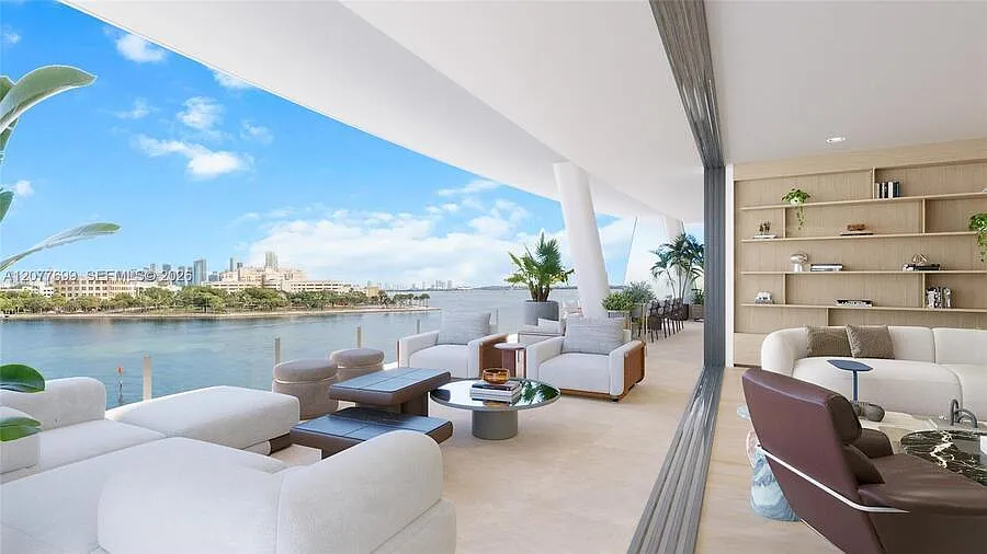 3 bed, 3.5 bath, $35,000 — Photo 2