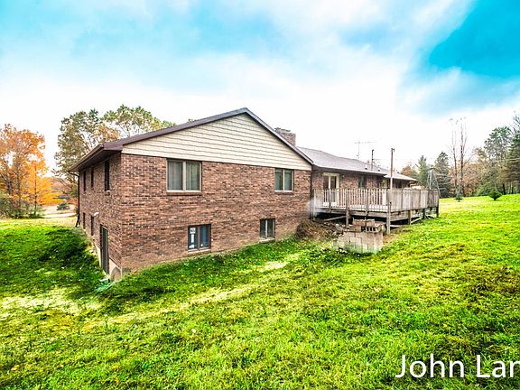 3rd image of 6060 Sunfish Lake Ave NE