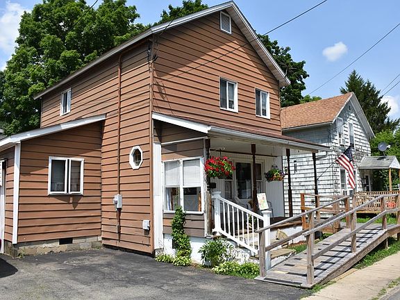 3rd image of 116 E Hemlock St