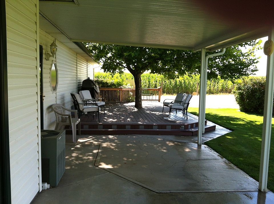 1st image of 807 E Lewis Ln