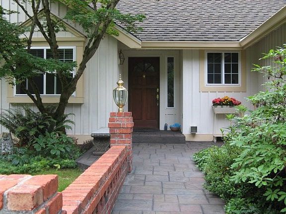 2nd image of 23911 NE 75th St