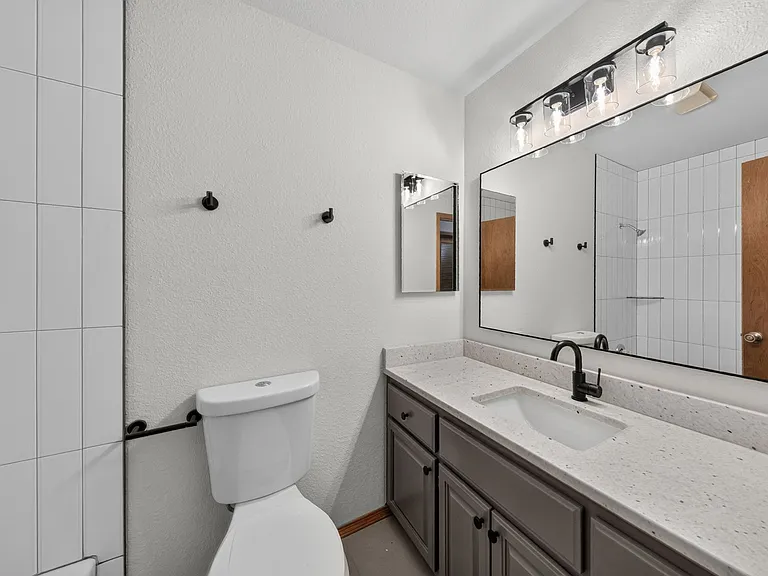 3 Joanie Ln — Photo 17