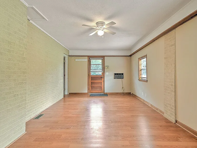 945 Bishop Loop — Photo 14
