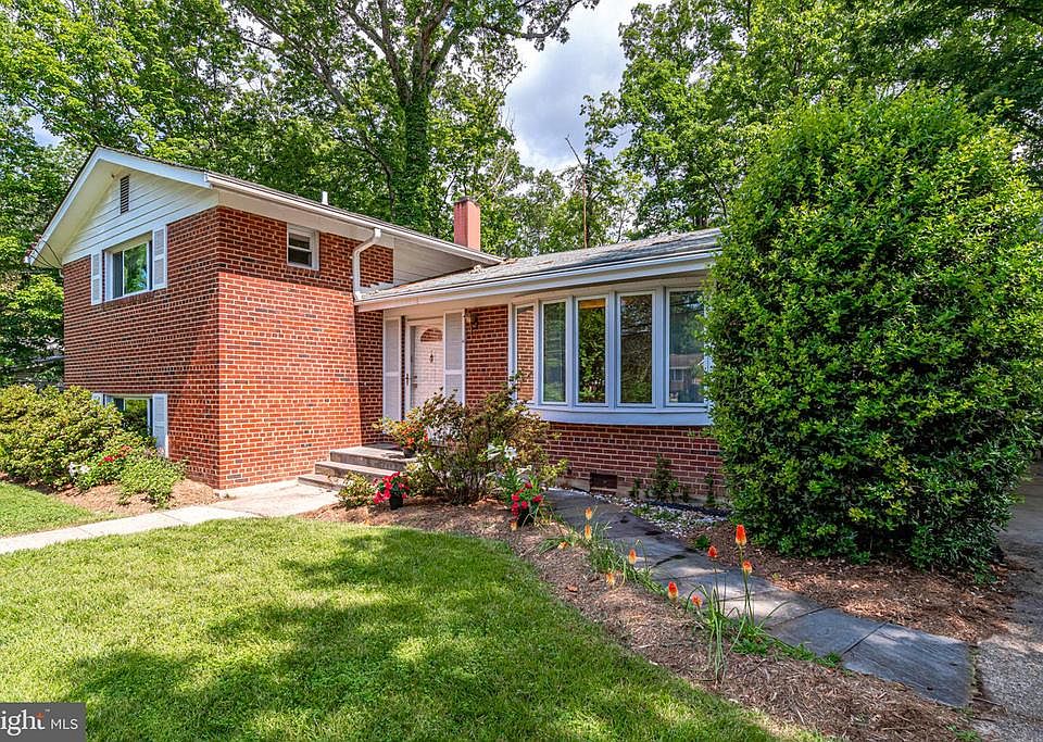 1st image of 3804 Adrienne Dr
