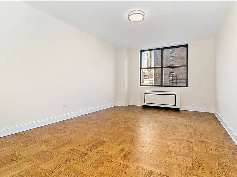 760 W End Ave #7F — Photo 3