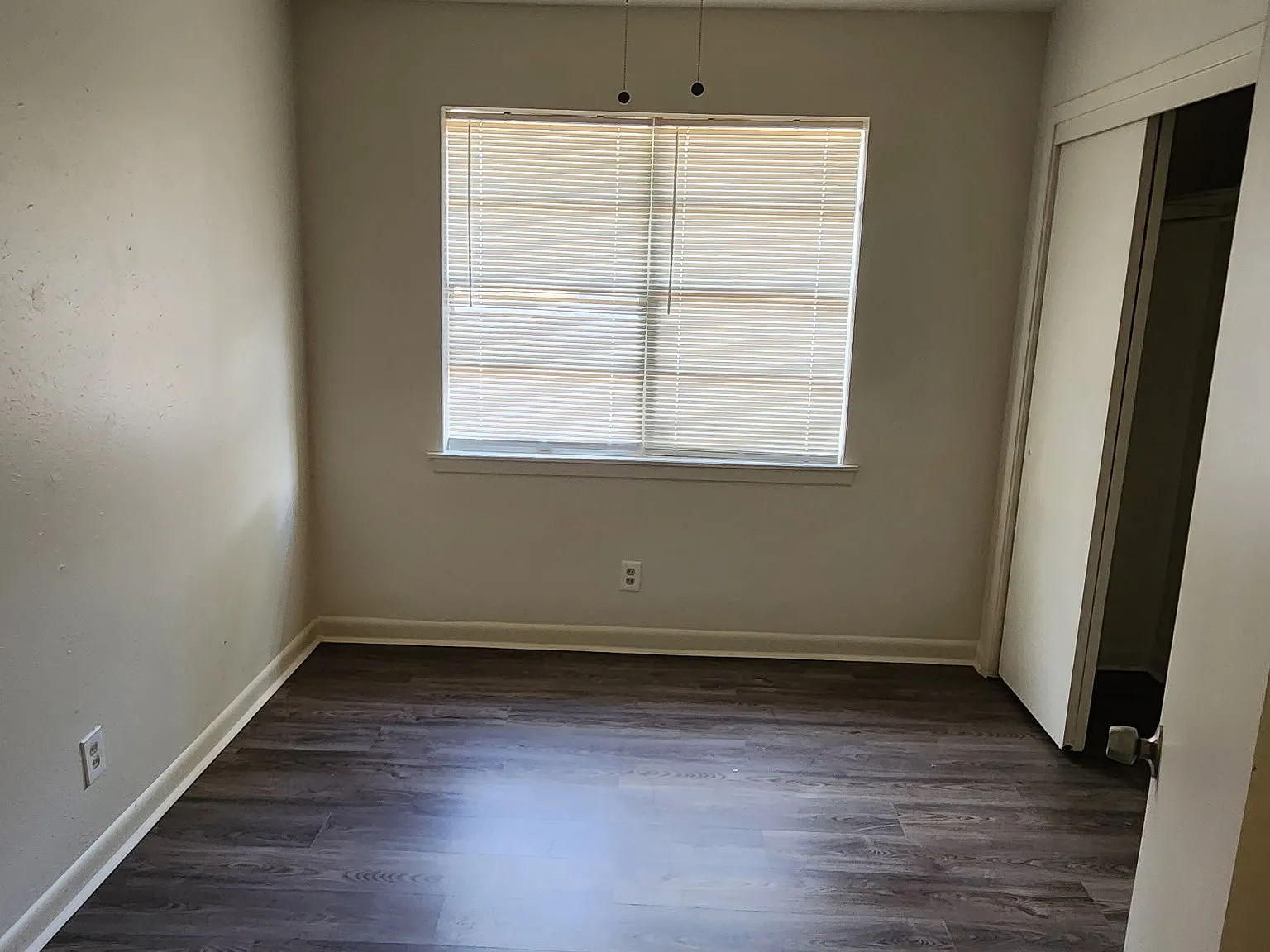 3 bed, 1.5 bath, 1335 sqft, $1,250 — Photo 3