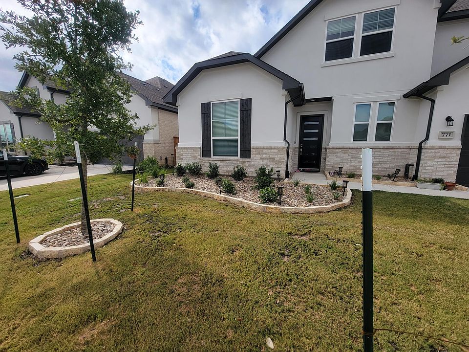1st image of 771 Whitetail Dr