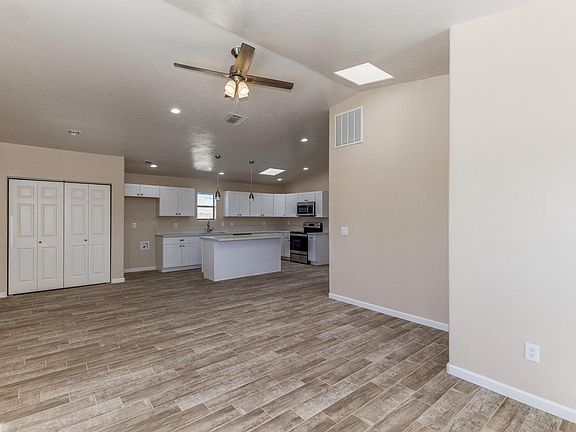 5th image of 2860 W Via Hacienda