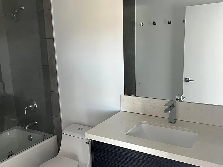 4231 McLaughlin Ave #401 — Photo 26