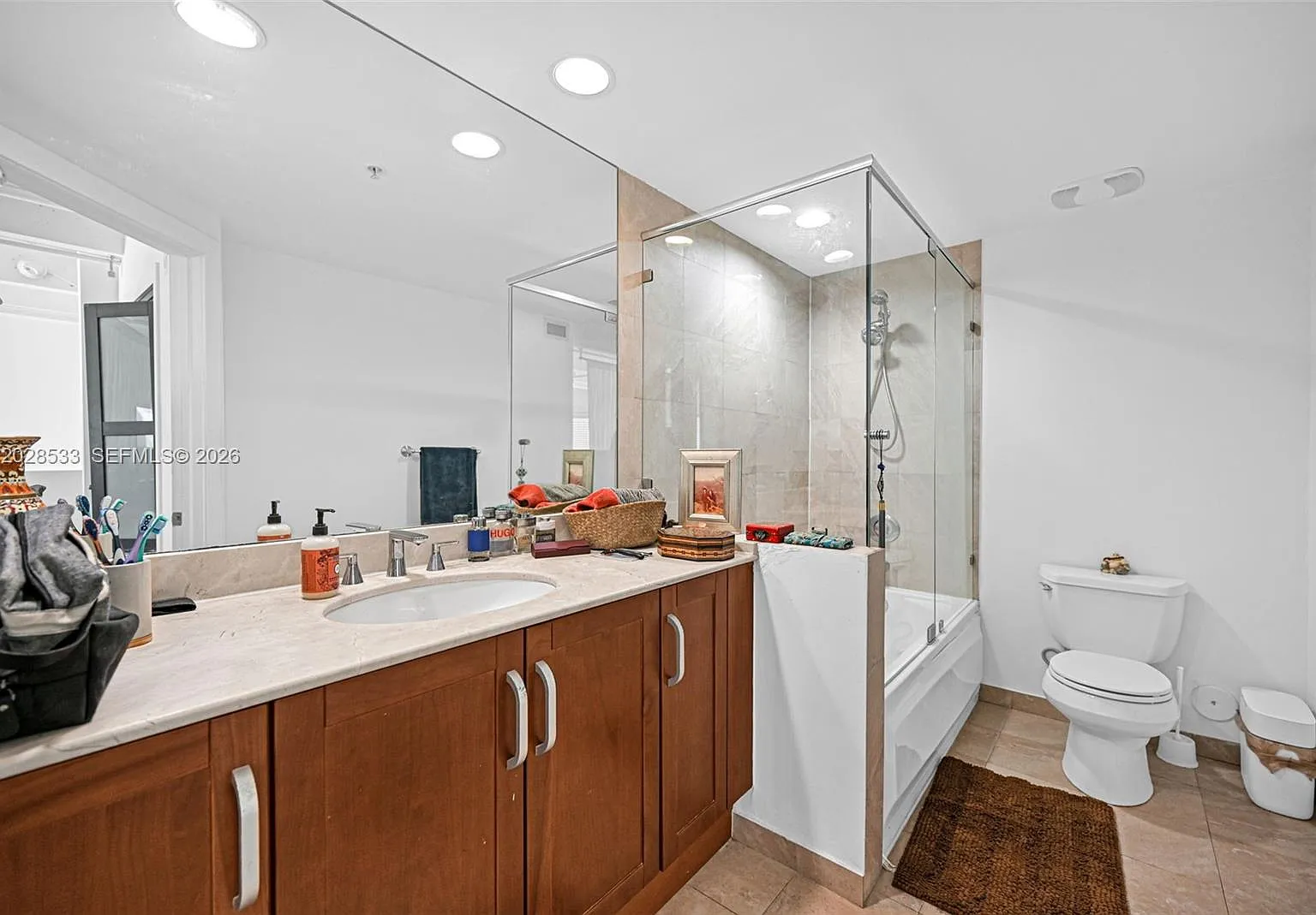 2 bed, 2.0 bath, 1424 sqft, $4,850 — Photo 4