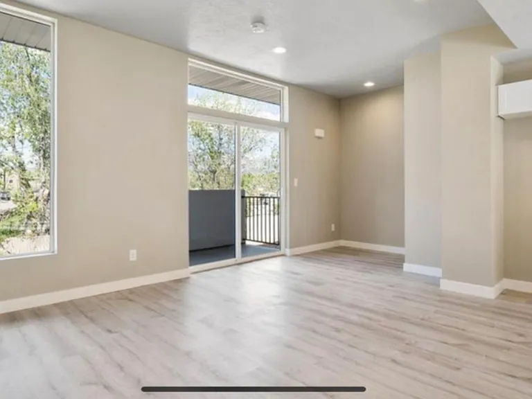 1672 S 225 W — Photo 3