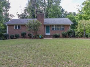 2801 Leo Dr, Greensboro, NC 27405