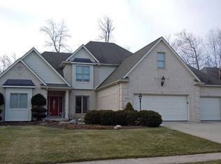 8912 Greyhawk Dr, Fort Wayne, IN