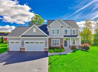 150 Lynx Ct, Fairport, NY 14450