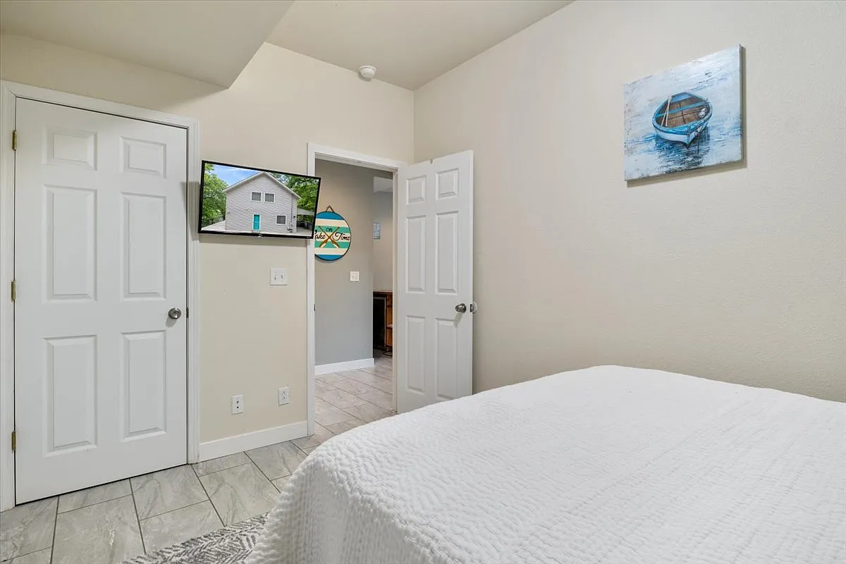 24 Mimosa Road - 1 — Photo 2