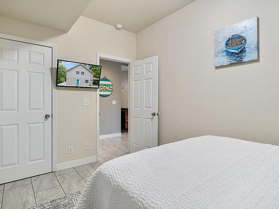 5th image of 24 Mimosa Rd