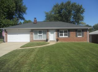 7437 Cheshire Ln, Saint Louis, MO