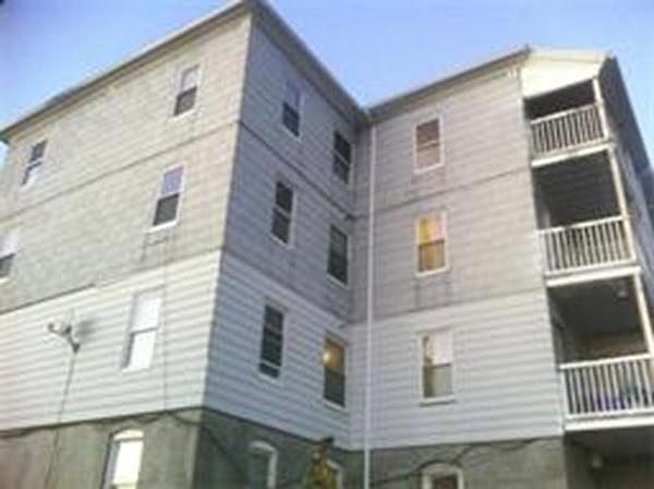 2nd image of 44 Gage St
