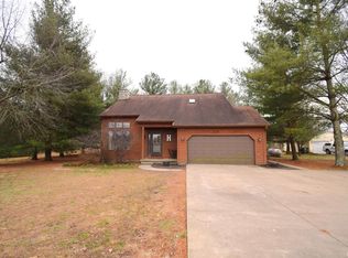 14665 E Windsong Rd, Mount Vernon, IL 62864