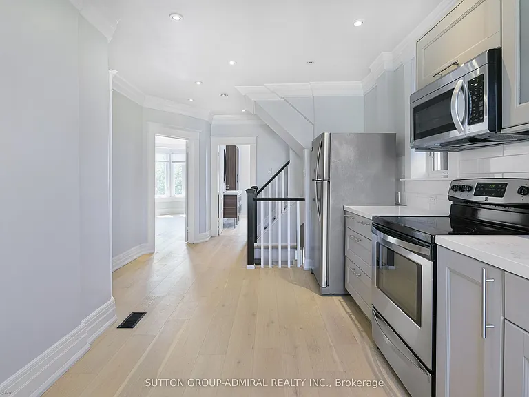 481 Brock Ave #2 — Photo 9