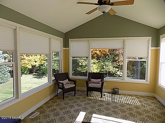 5th image of 350 Sycamore Way Dr SE