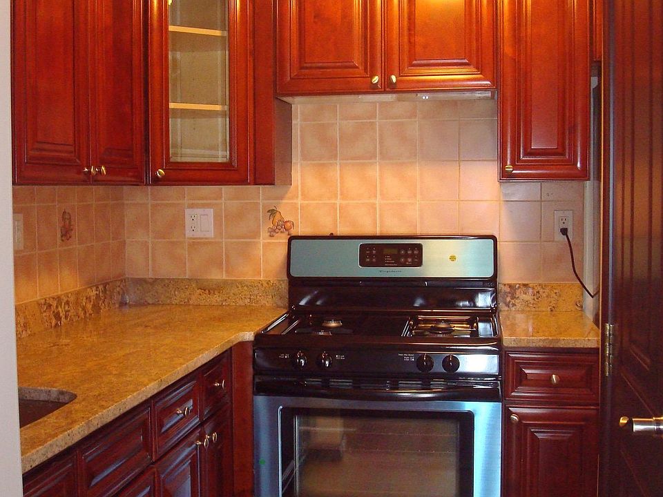 1st image of 162-10-71AVE Fresh Meadow Ln #4C