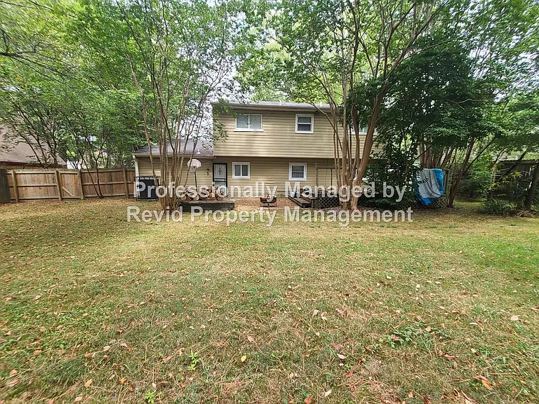 6771 Bainbridge Dr — Photo 47