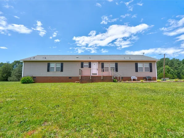 2093 Hollis Rd, Ellenboro, NC 28040